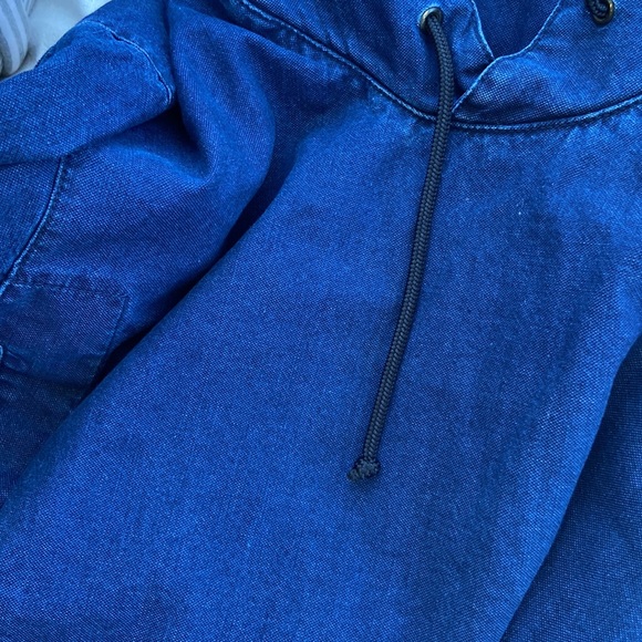 Has pockets - Picture 6 of 6